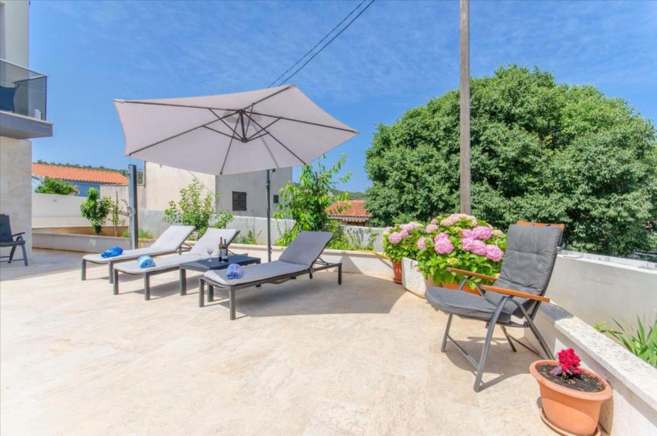 Villa La Veliki Drvenik Exterior foto